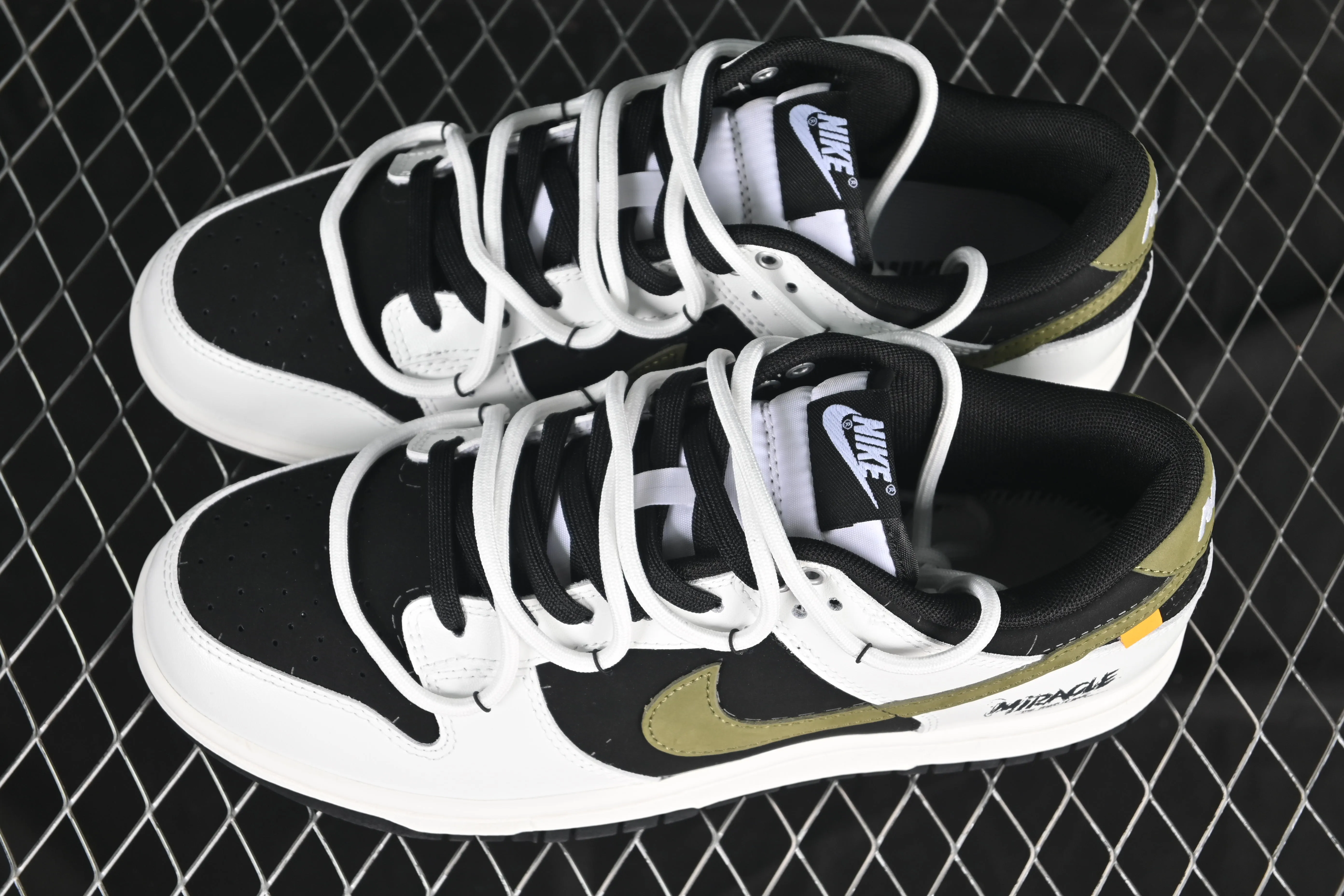 All categories Nk SB Dunk Series Nk SB Dunk Low High-end customized low-top sneakers Nike SB Dunk Low "Just Do It" Strap anniversary high-end customized low-top casual sneakers WG0414-024